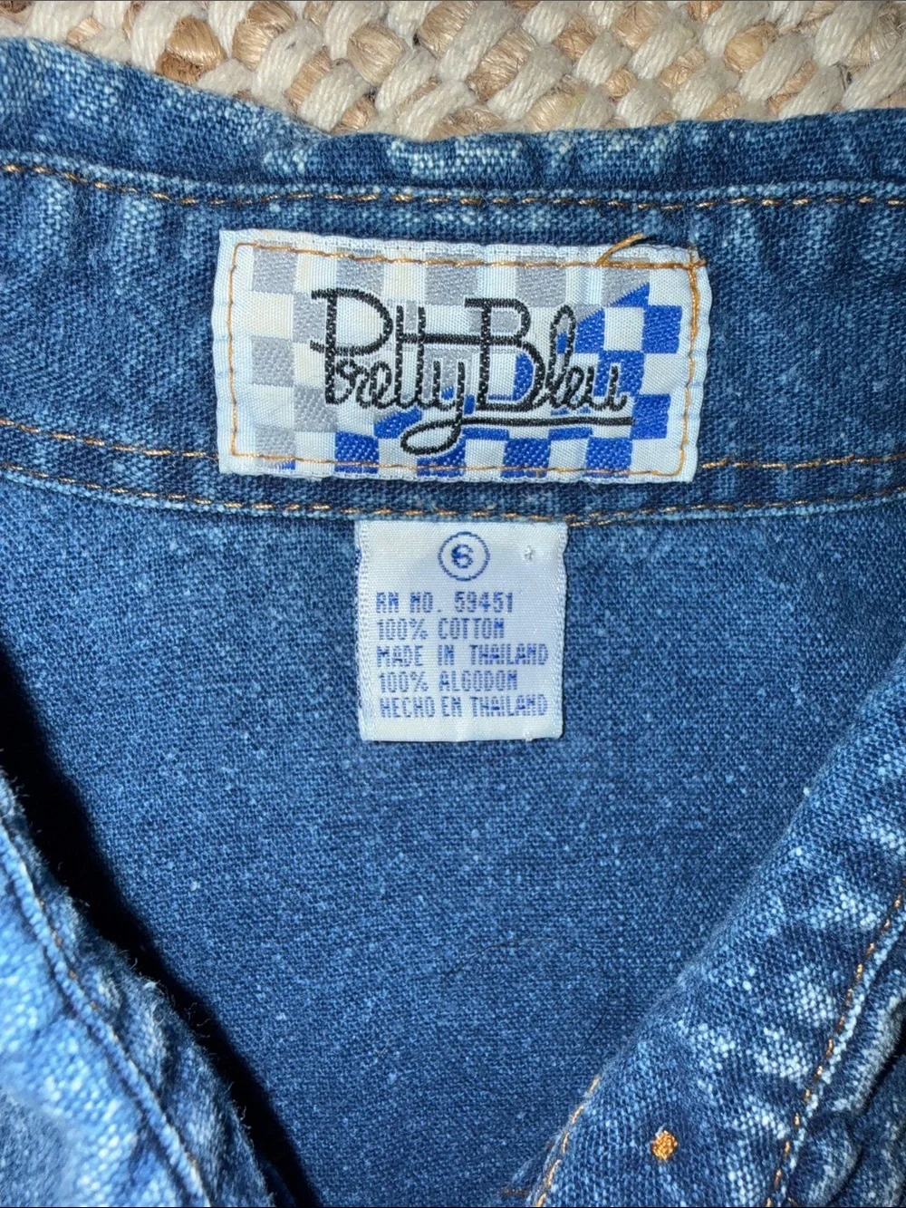 Vintage Pretty Blue Country Embroidered Beaded and Gold Buttoned Acid Washed ♥️ - Picture 5 of 8